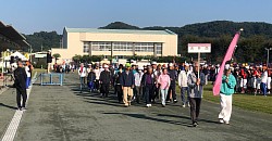 入場行進吉井西