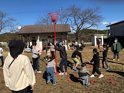 こども育成会・拾ってー投げてー